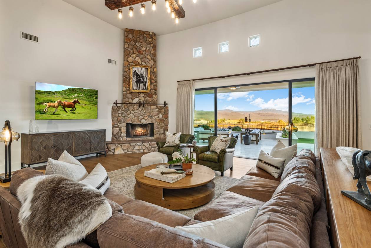 19 Acre Luxury Equestrian Estate - photo 12
