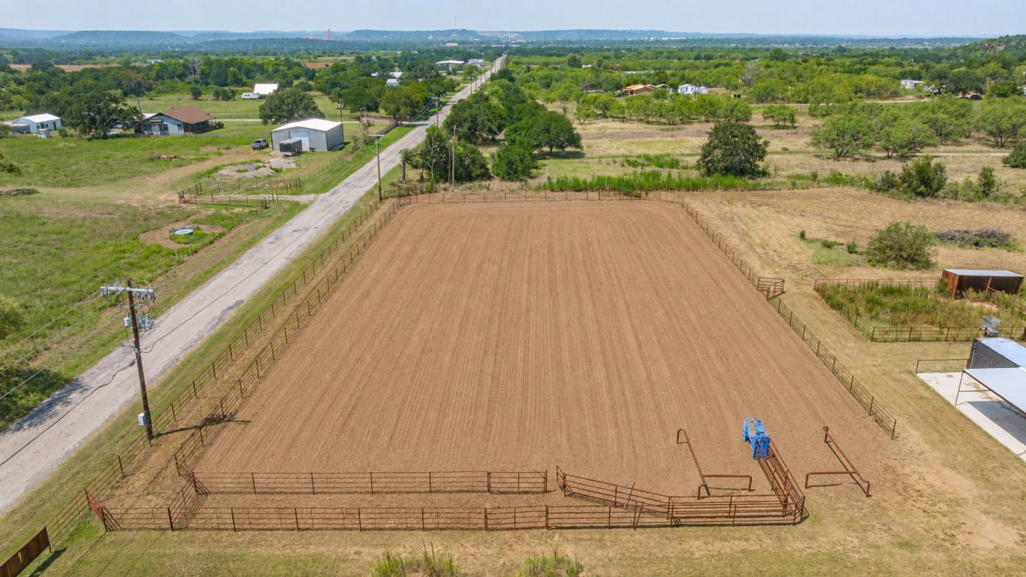 Fully Furnished Horse Property - Arena - Pool - photo 10