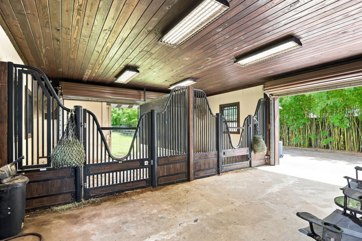 SW Orlando Splendid "Farm" Estate - photo 23