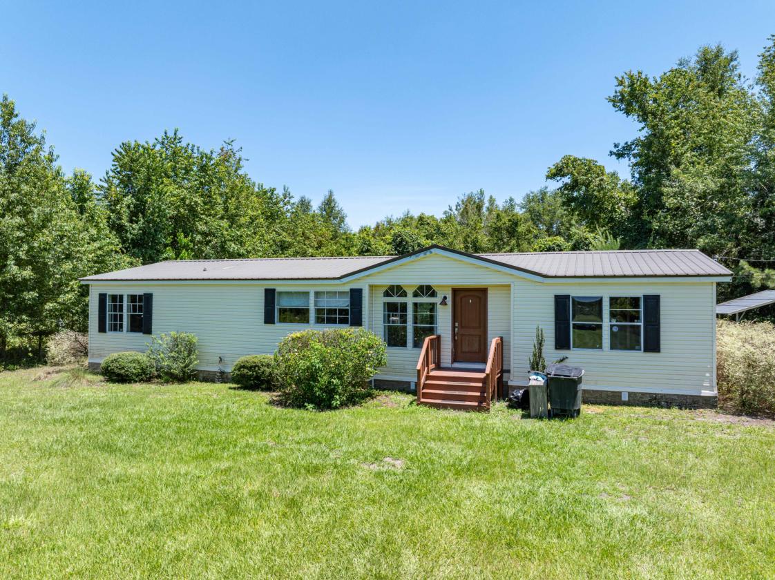 Beautiful Home and Acreage - photo 1