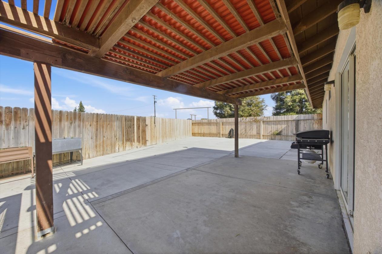 Turnkey 1-Acre Horse Setup w/ Mare Motel *County* - photo 16