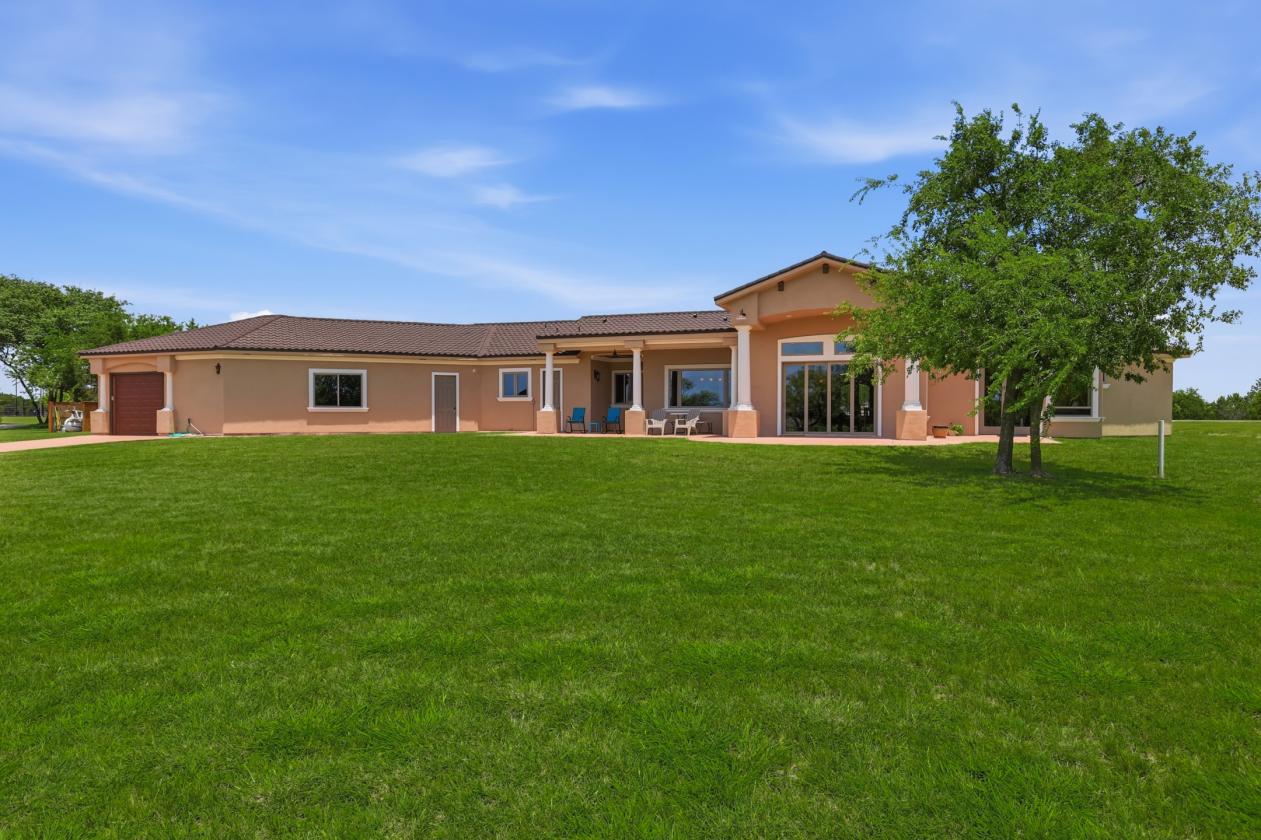 Gated Luxury Estate with Unmatched Views on 5 Acres - photo 16