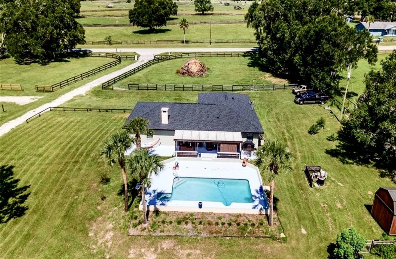 Horse Property for sale.