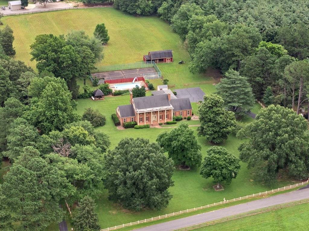 Horse Property for sale.