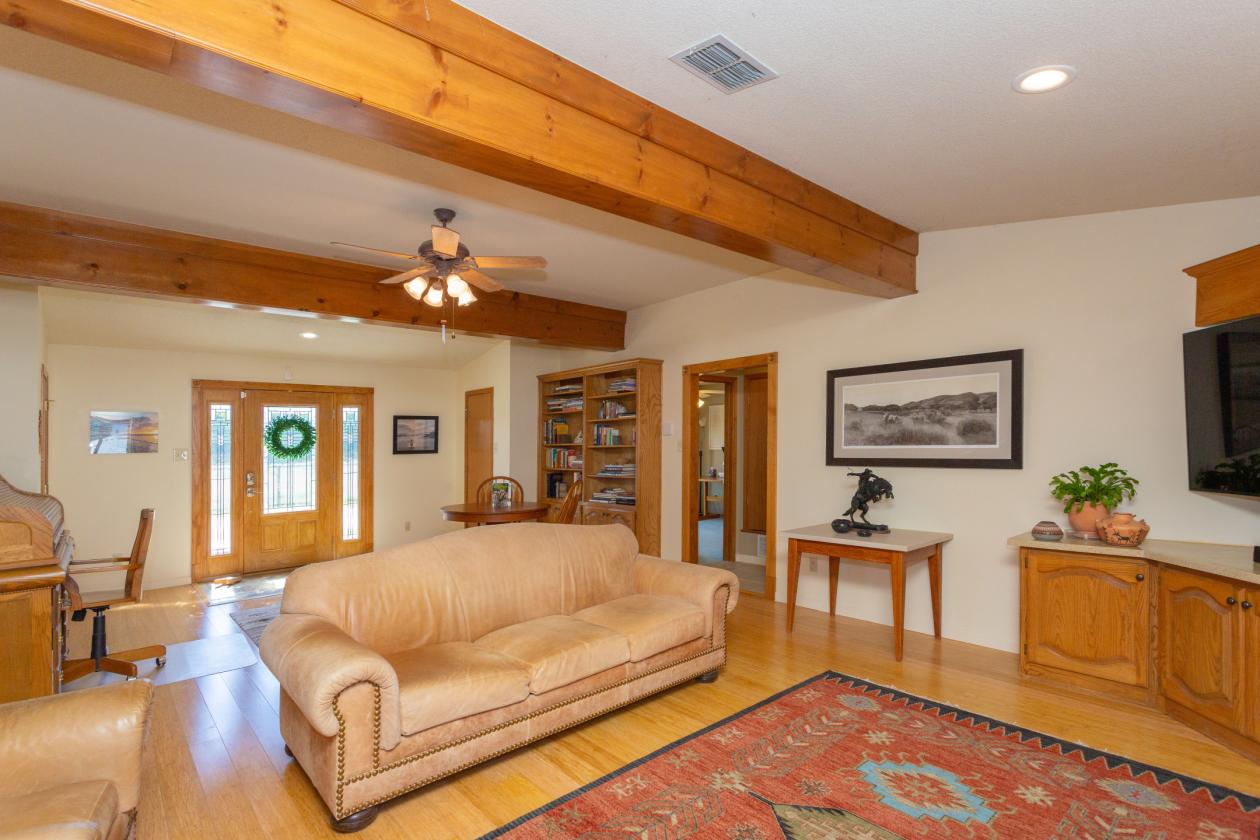 Equine enthusiasts dream property! - photo 14