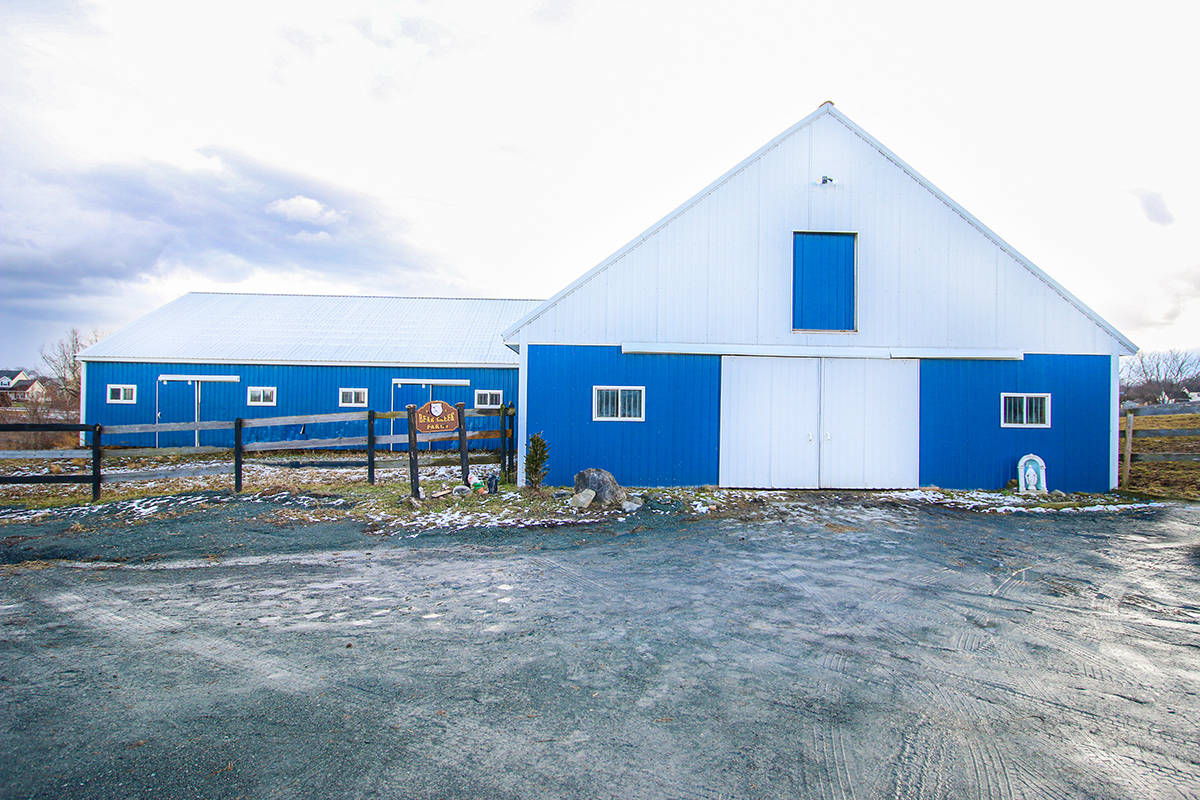 Saratoga County NY Horse Farm w/14.88 Acres, Large Barn,10 stalls,7