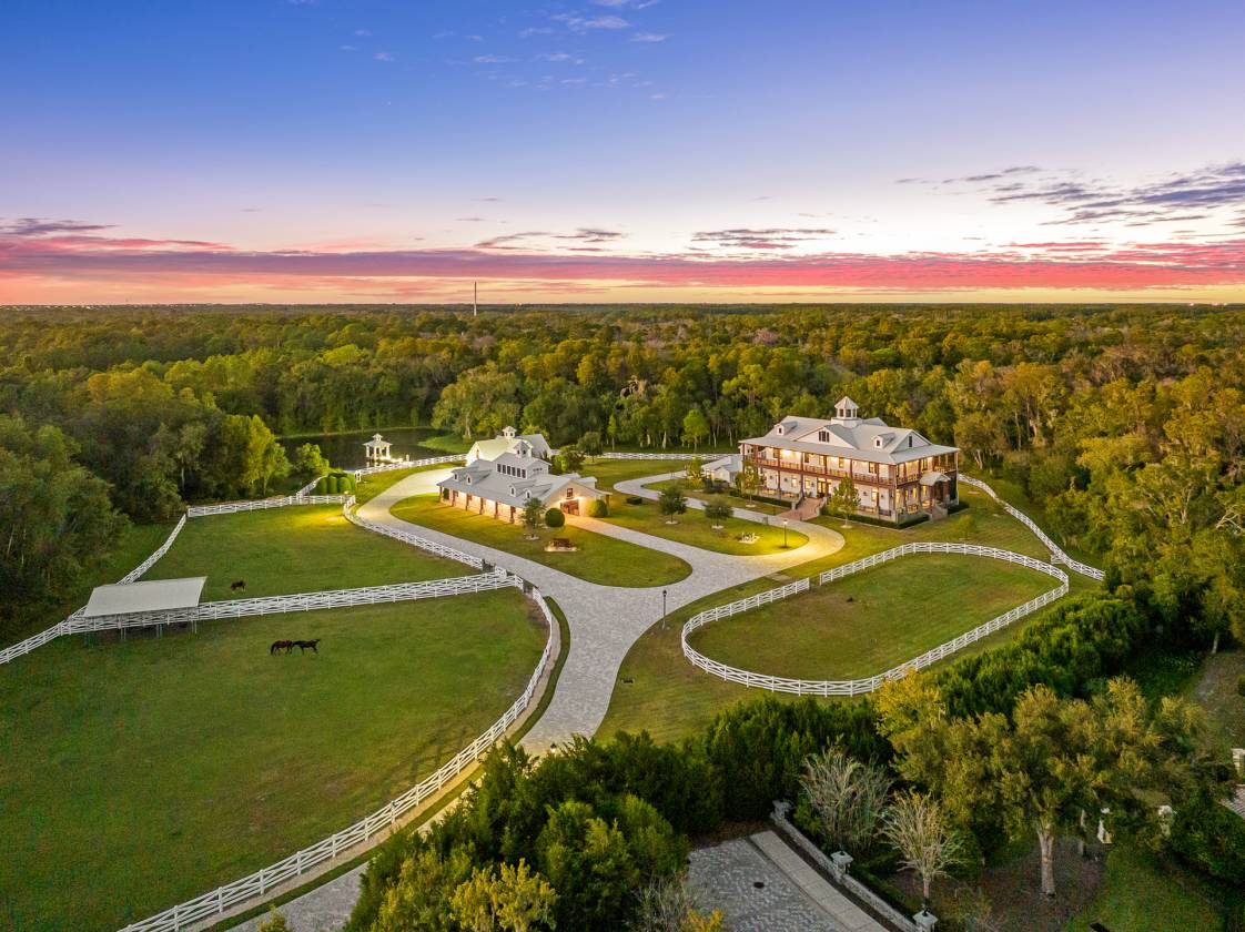 Horse Property for sale.