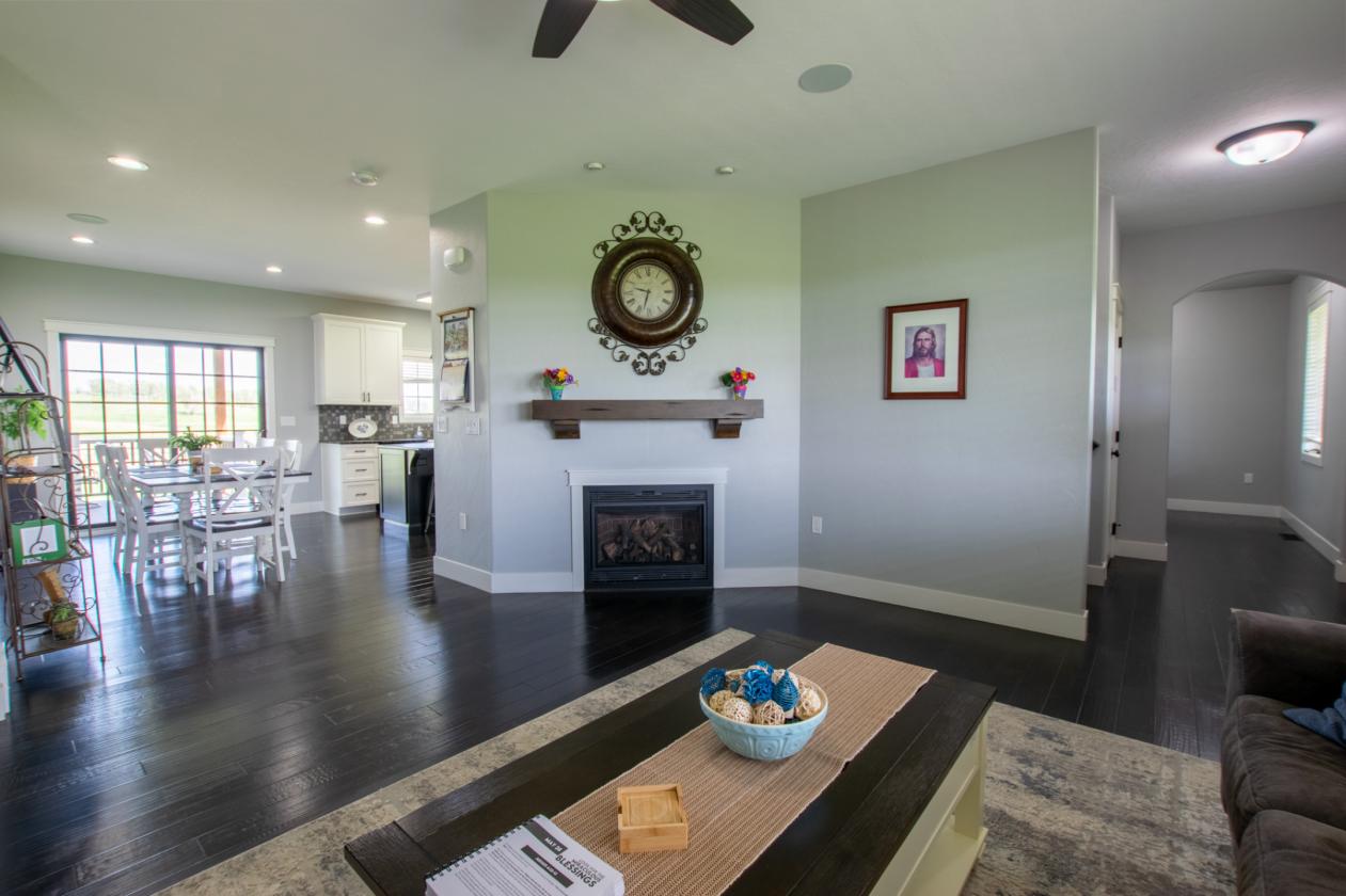 EXECUTIVE EQUESTRIAN ESTATE ON 36+ ACRES - photo 16
