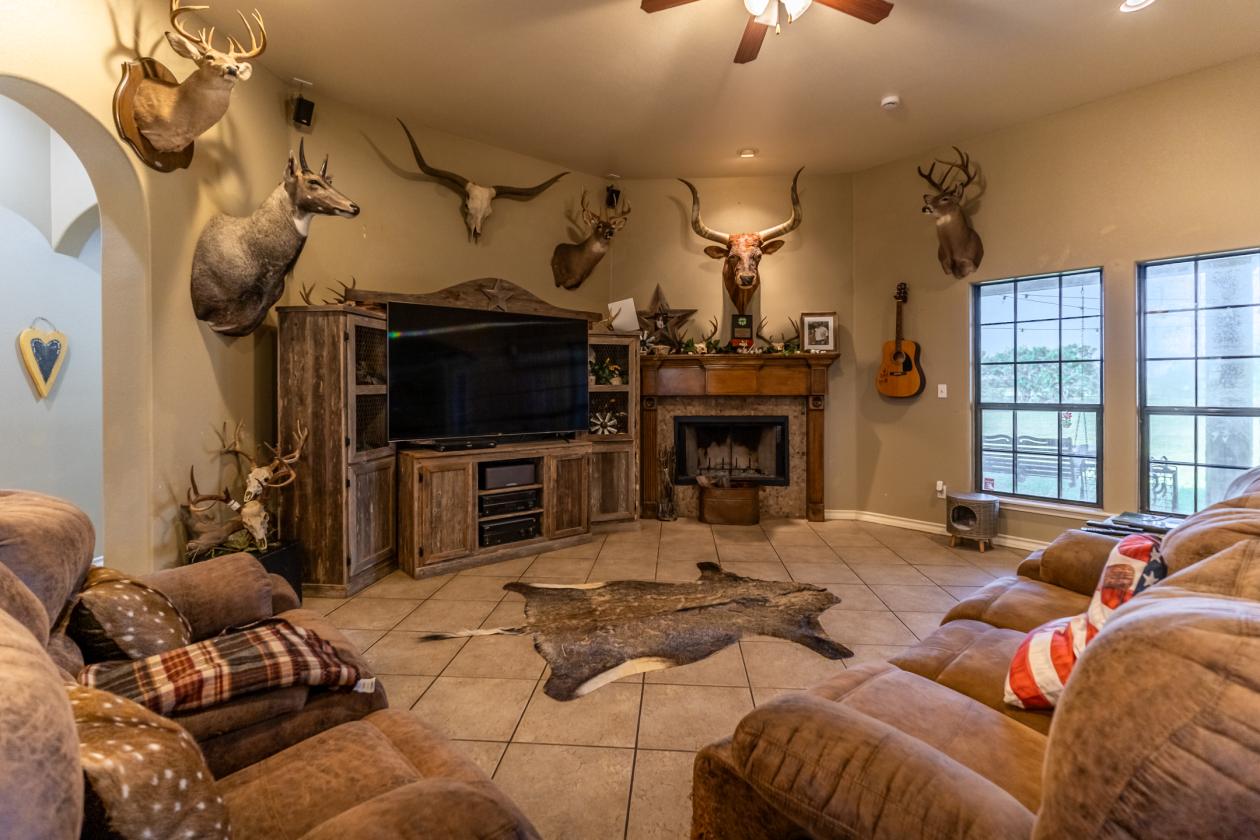 Turnkey 5-Acre Equine Estate - Massive $ Reduction - photo 13