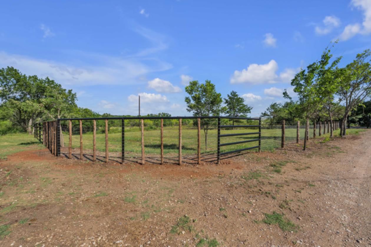 Bring Your Horses! 2026 home updates & guest house - photo 10