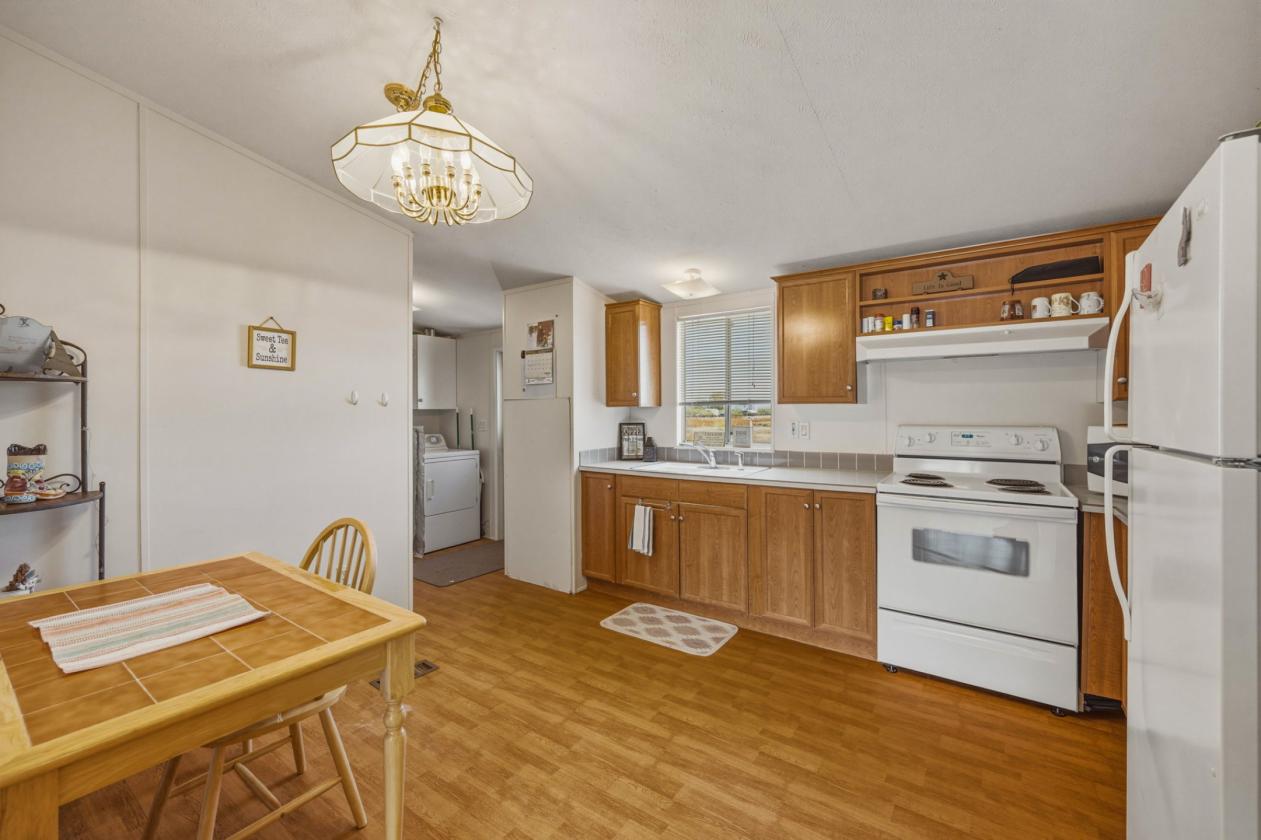 Affordable, clean, move in ready horse property! - photo 13