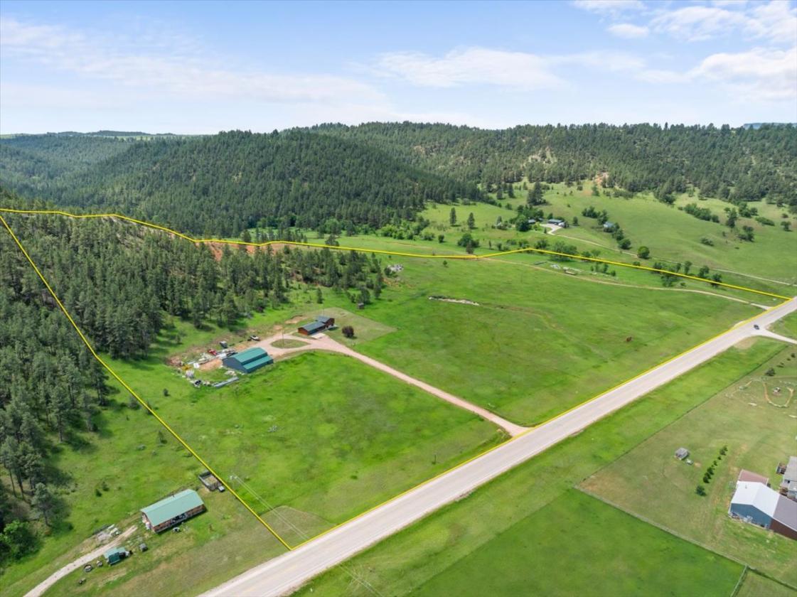 MOVE IN READY, 24+ ACRES, FULLY FENCED - photo 7