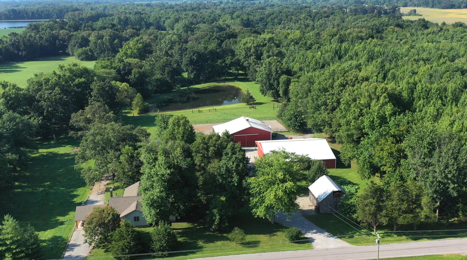 Southern Illinois Horse Farm with home - photo 3