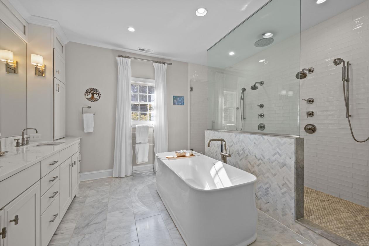 15+ Ac, Equestrian Potential + luxury home - photo 20
