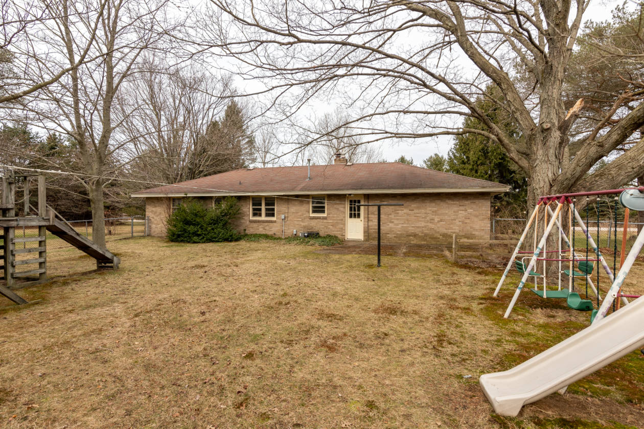 Horse farm for sale Holland, Allegan County, Michigan Horse ranch