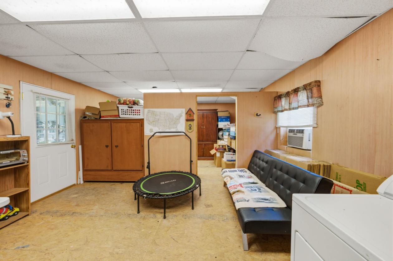 Private, level 4.5 acres! - photo 24