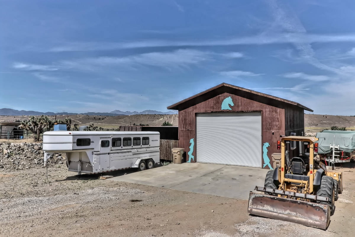Horse Property with Views and Trails. Apple Valley, San Bernardino