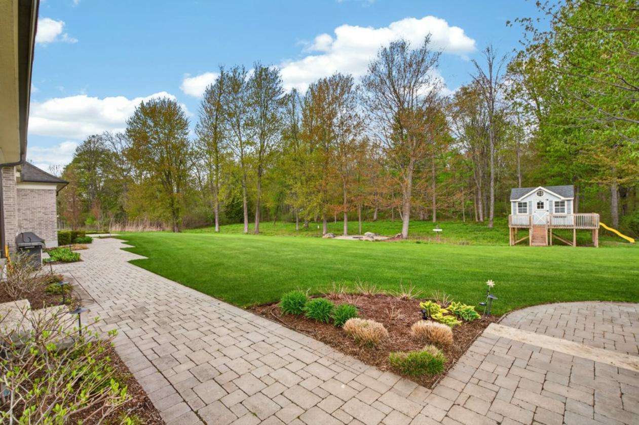 65 ACRE LUXURY EQUESTRIAN ESTATE- ONTARIO - photo 8