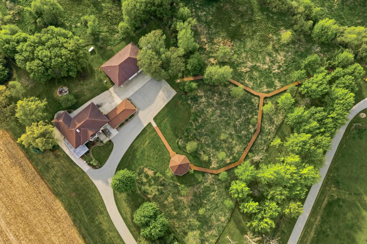 Luxury Equestrian Estate w/ Indoor & New Outdoor - photo 5