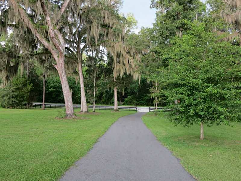 Luxury Hilltop MiniFarm 5+ Acres Reddick, Marion County, Florida