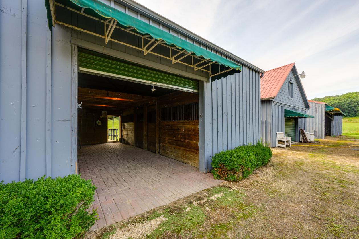 133 acres Stunning Horse Farm - photo 11