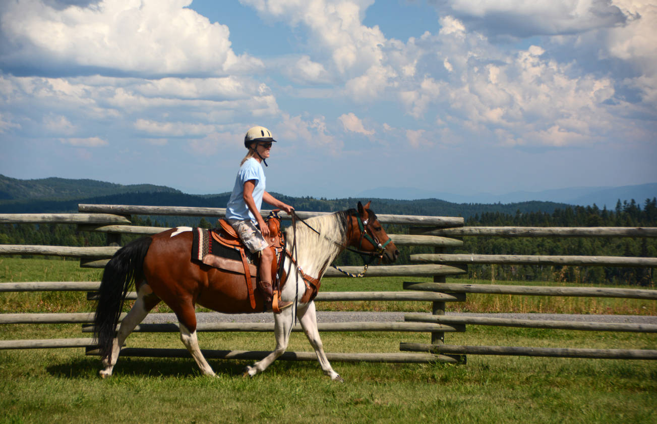 LIMESTONE MOUNTAIN RANCH HORSES, CATTLE, RECREATION Big Lake Ranch