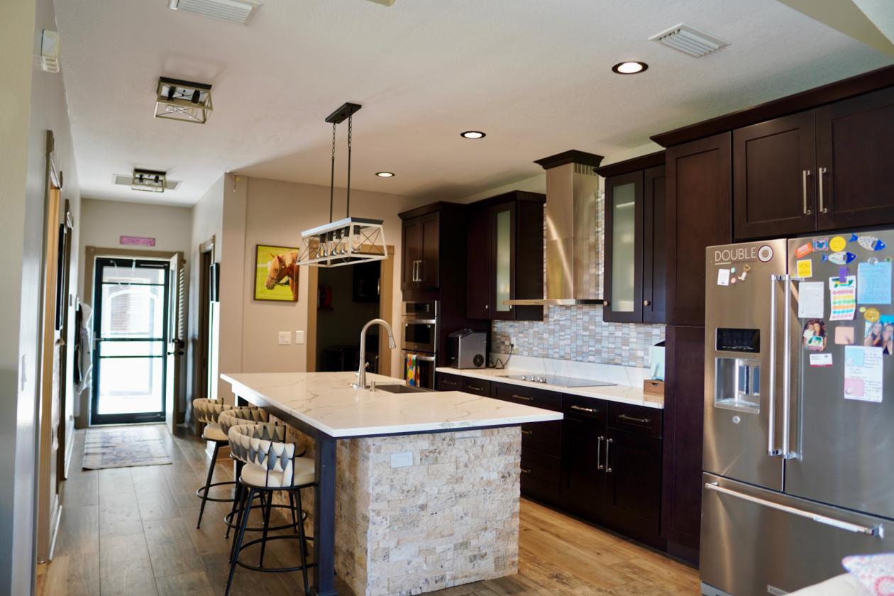 A picture-perfect equestrian estate - photo 11