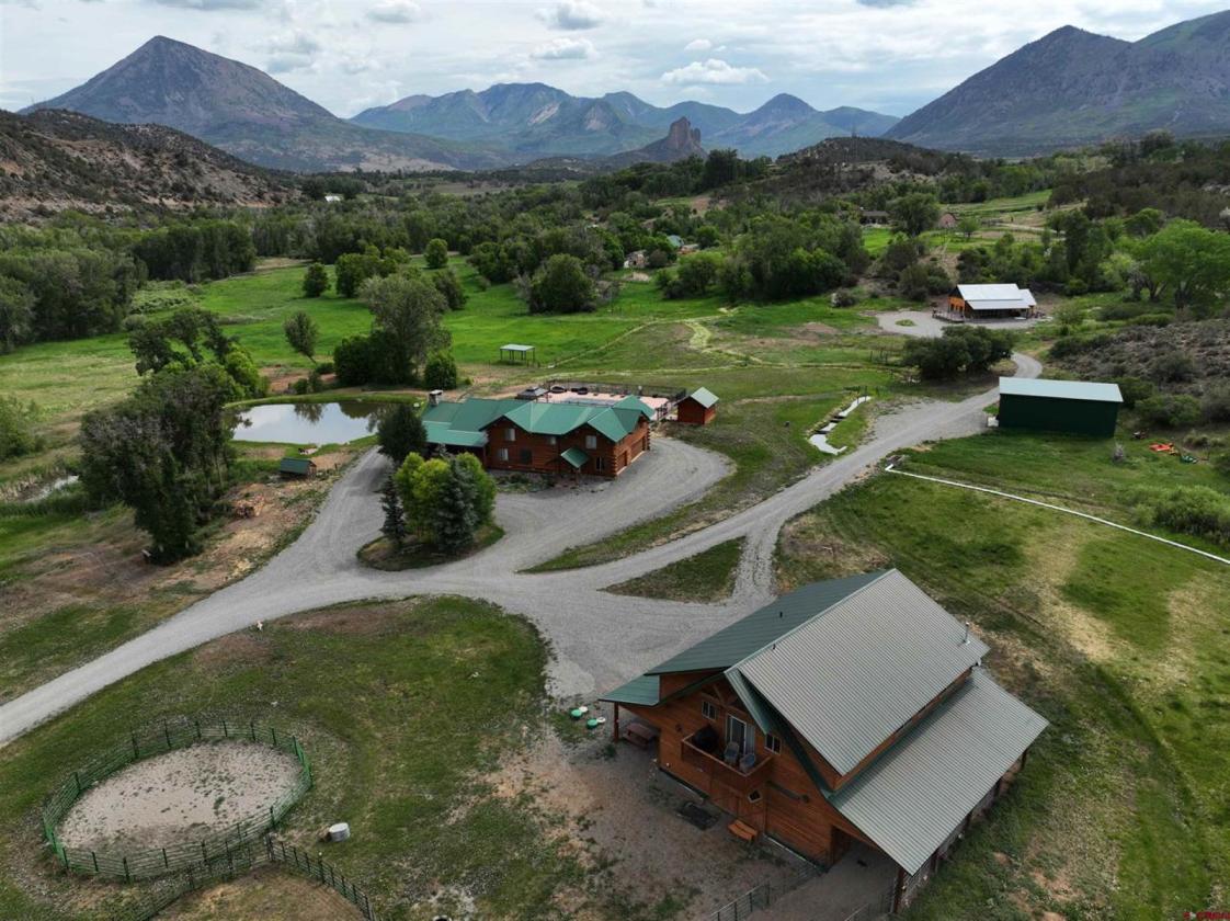 Show Stopper! 3 Home Luxury Horse Property - photo 1
