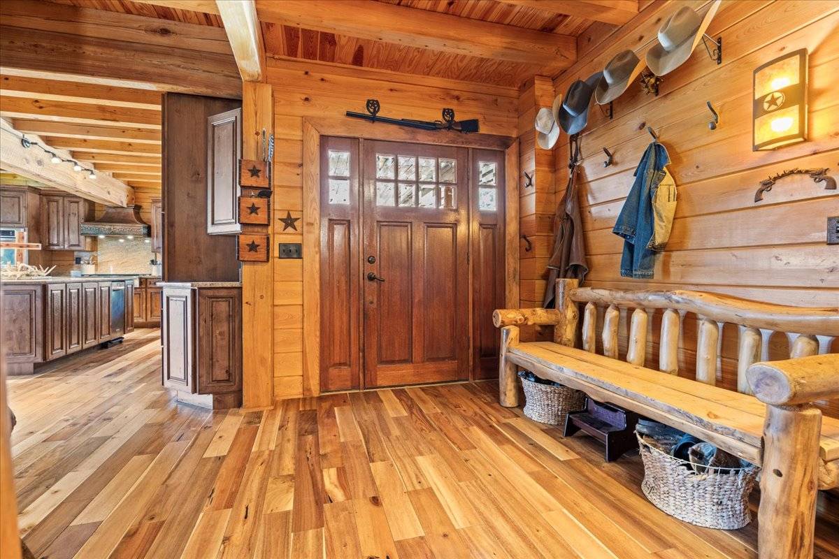 Equestrian Retreat custom log home on 68 Acres  - photo 2