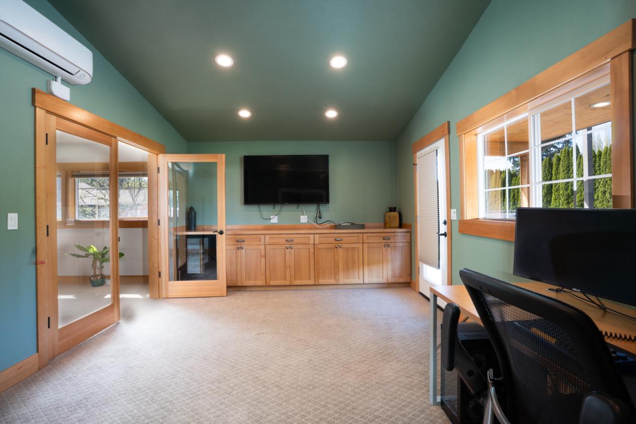 An Exceptional 10-Acre Equestrian Estate - photo 23