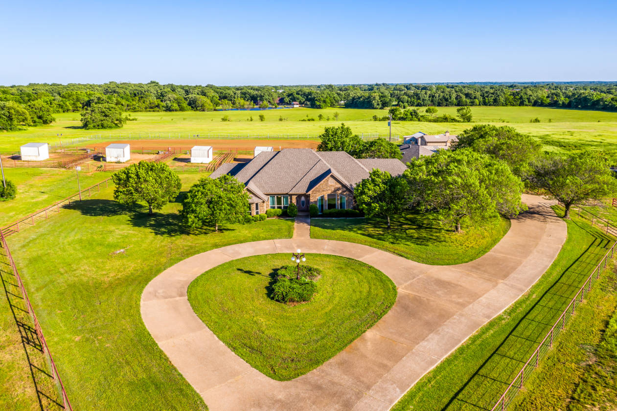 One of a kind Equestrian Ranch Estate! Cleburne, Johnson County