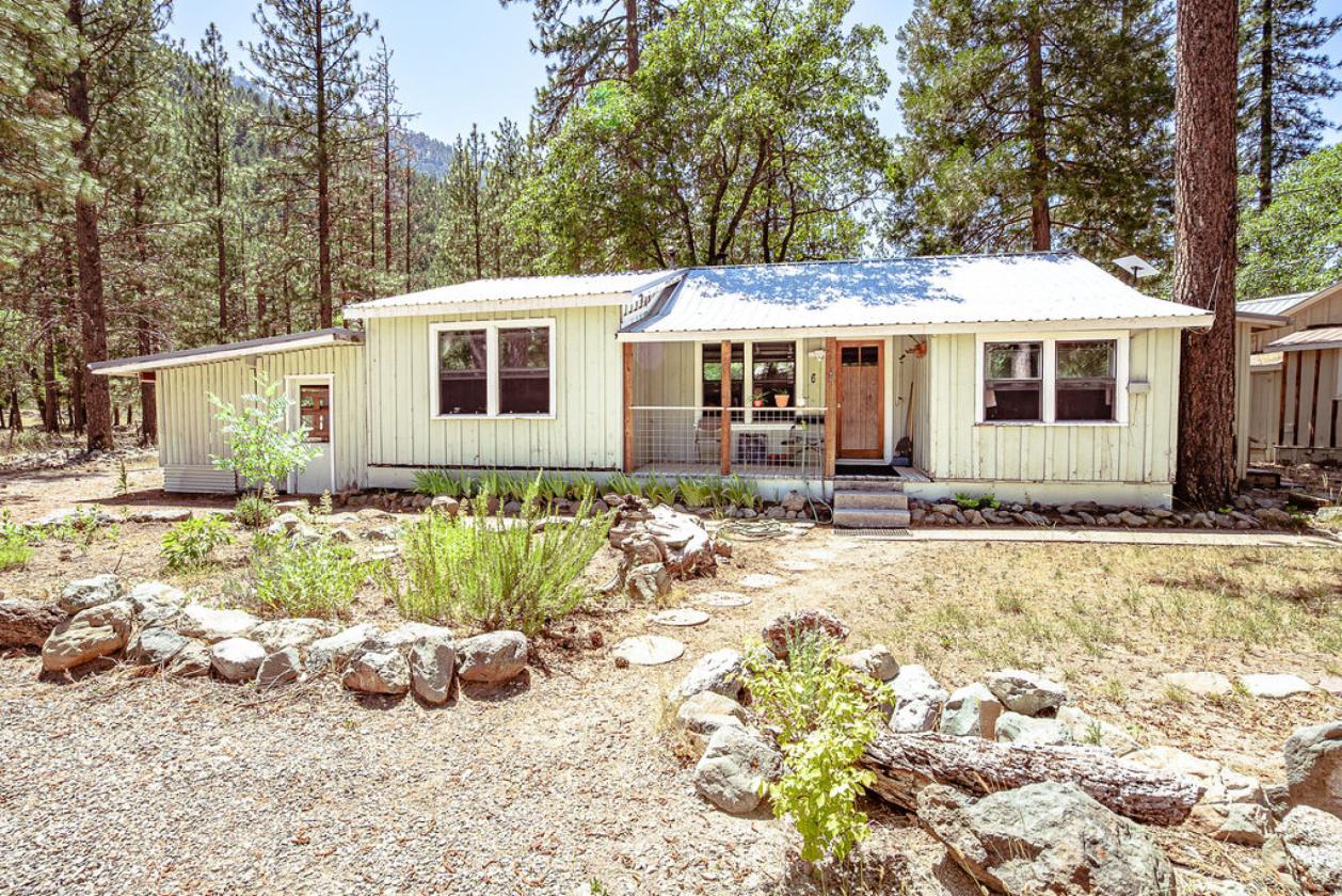 5 Cabins, Pond and Creek Frontage - photo 7