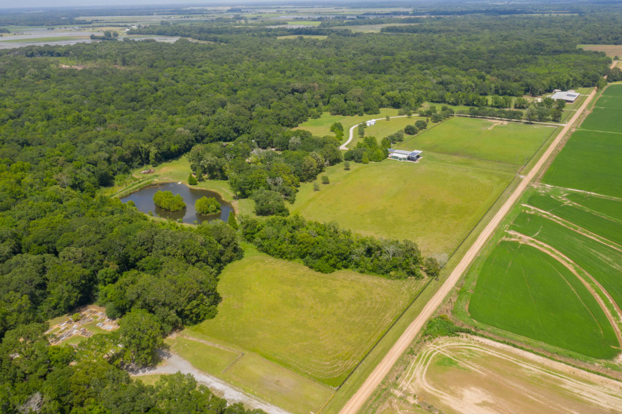 MAGNIFICENT HORSE FARM & DREAM HOME, RAYNE LA Rayne, Acadia Parish
