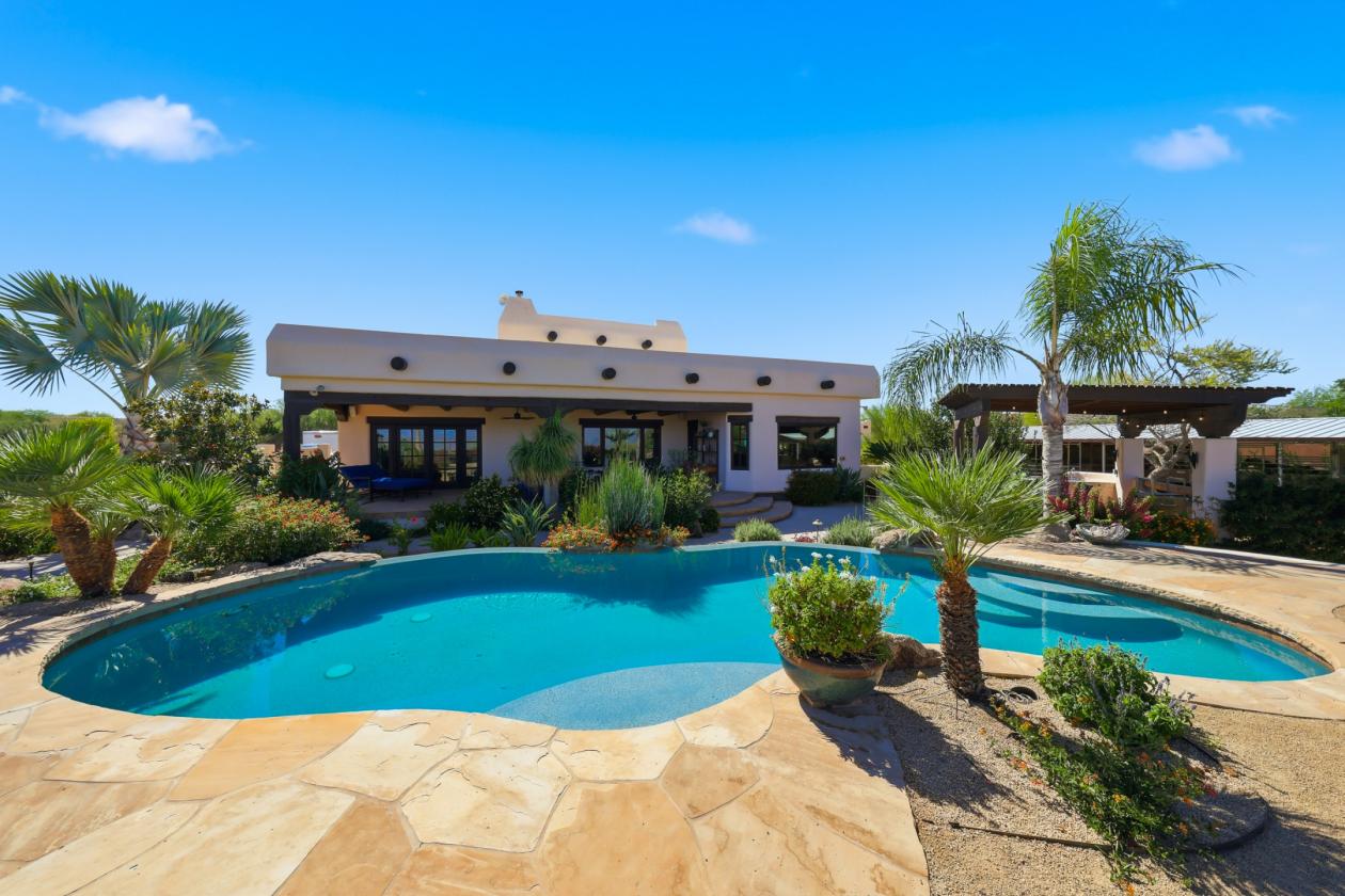 Refined Equestrian Estate - photo 22