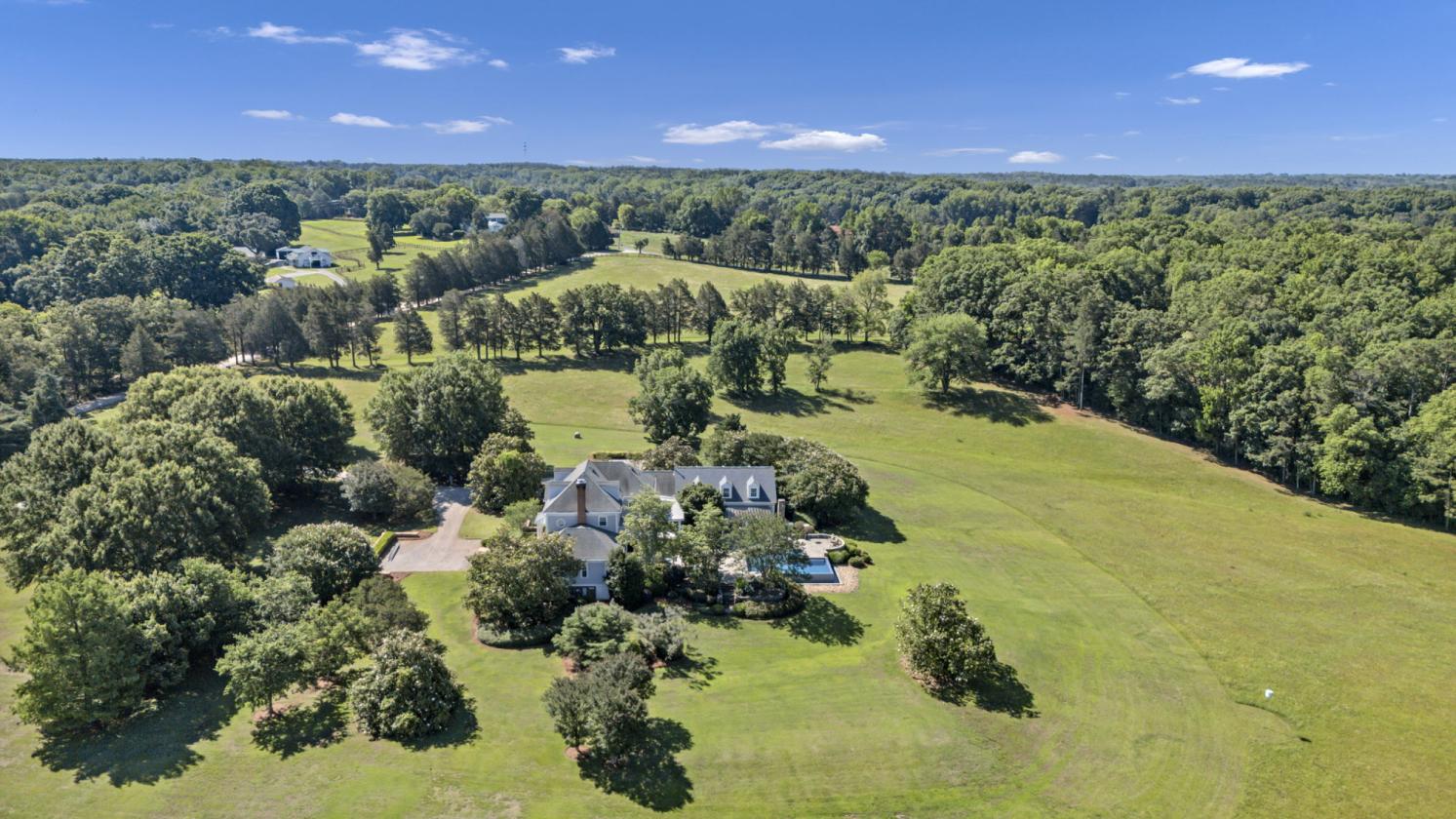 20+ acre estate with horse property potential - photo 1