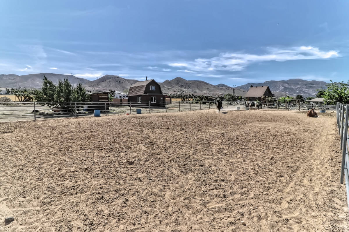 Horse Property with Views and Trails. Apple Valley, San Bernardino