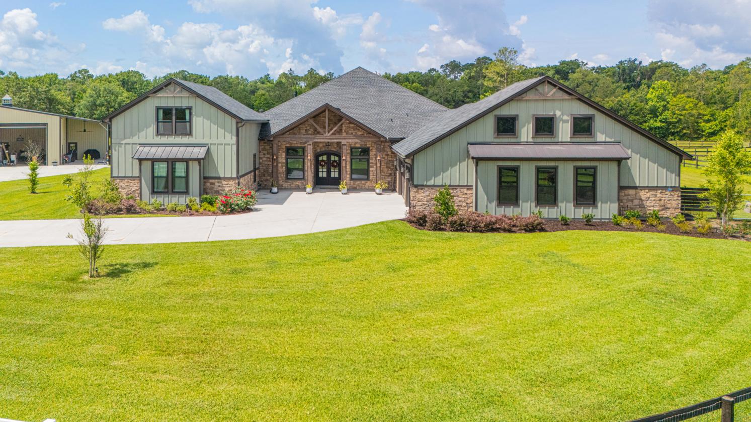 Luxury Equestrian Estate Compound on 6.6 Acres! - photo 2
