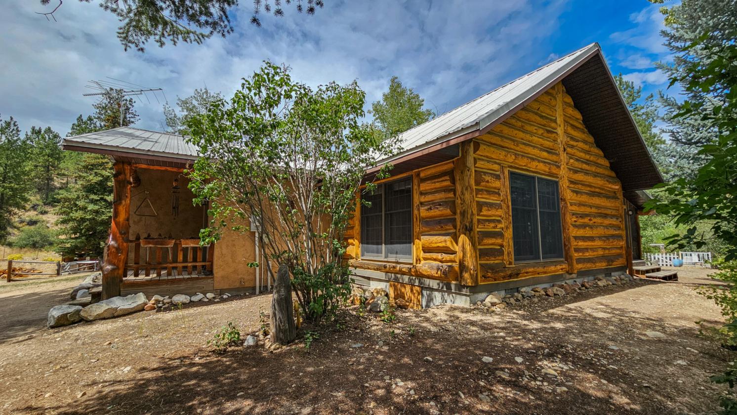 Mountain horse property backing to Boise Forest - photo 2