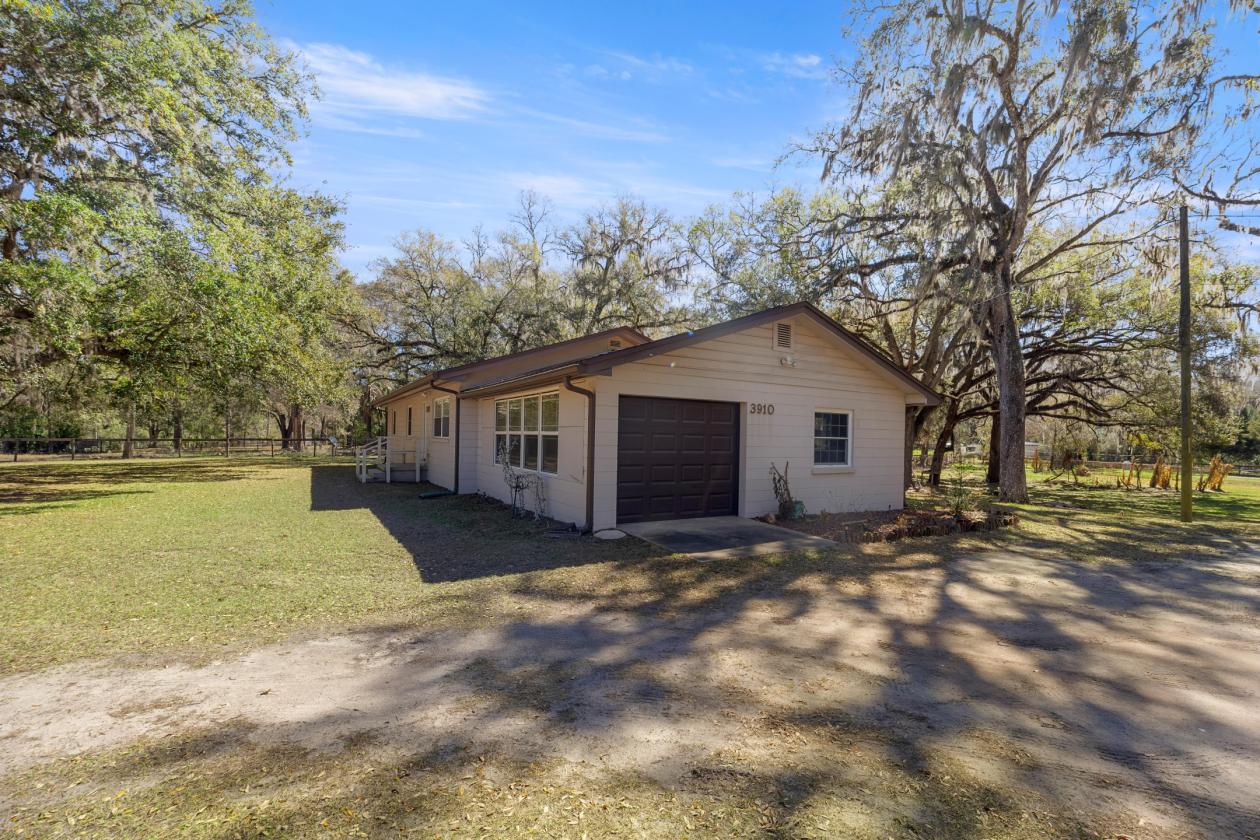 3 Acres close to Town - photo 3