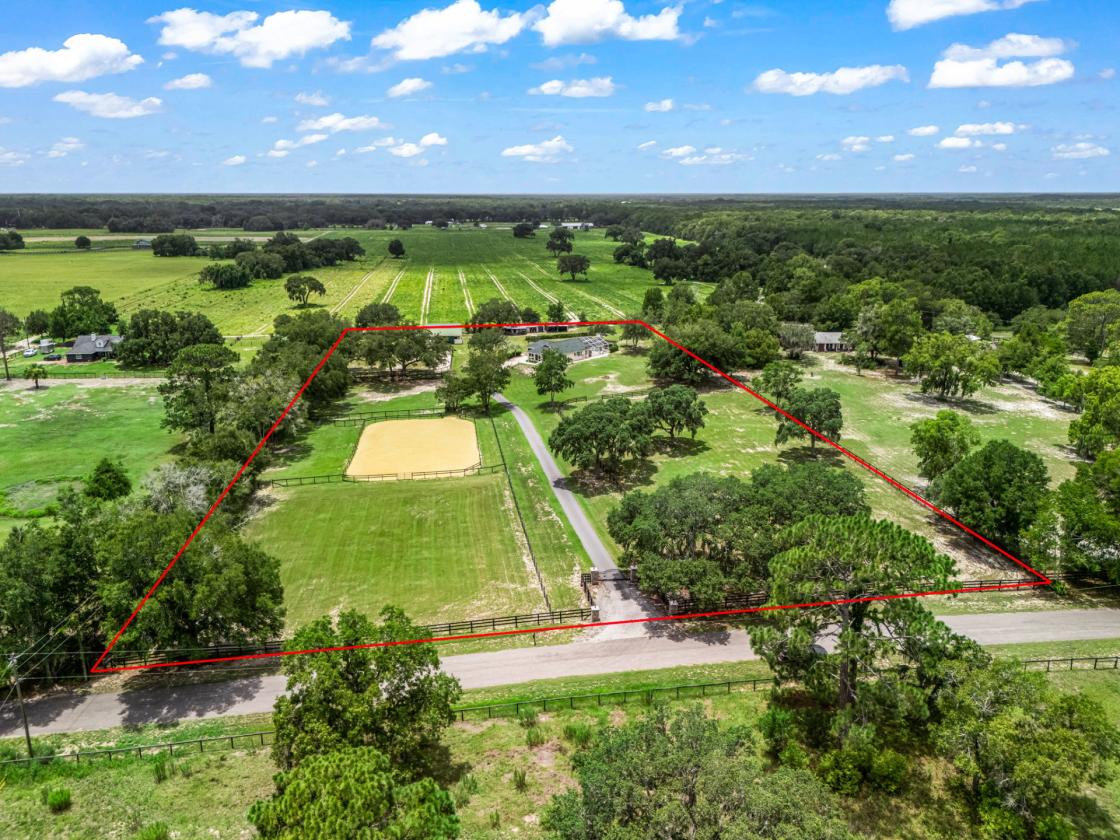 Picturesque Mini Farm on 5+/- Acres - photo 4