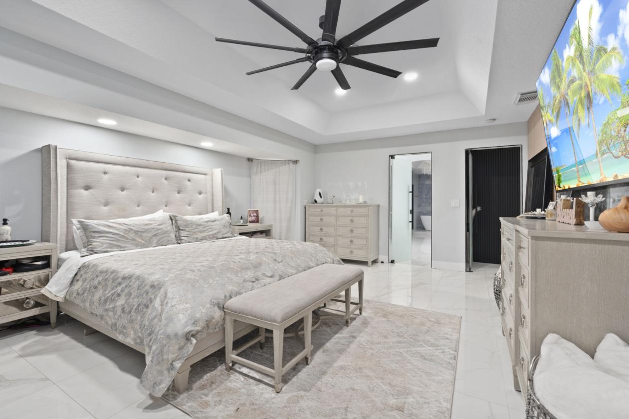 Beautifully updated 5 acre equestrian property - photo 6