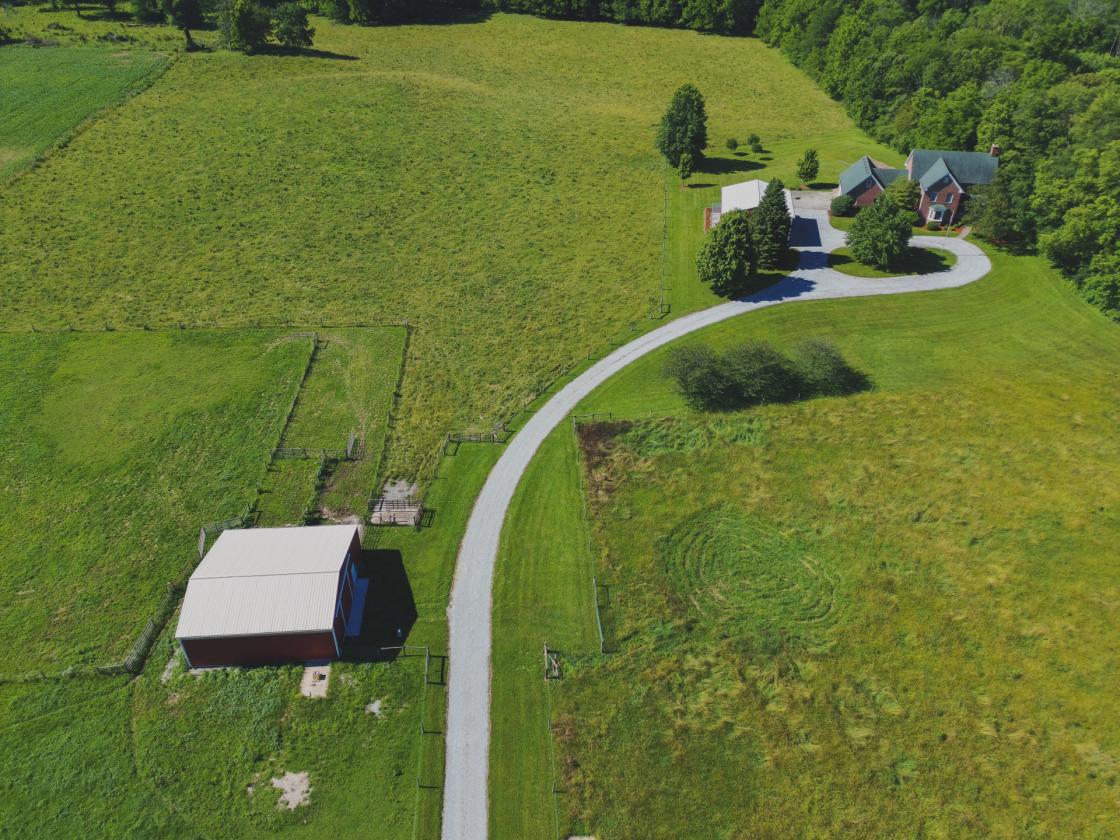Beautiful Horse property nestled on 20 acres - photo 29
