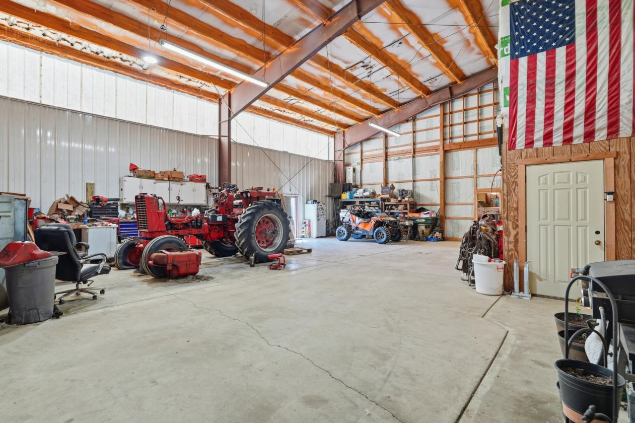 Professional Equine Training Facility & 47.5 Acres - photo 21