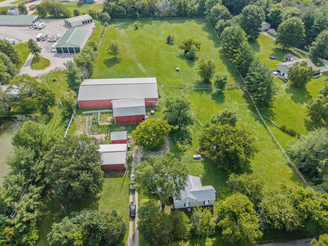 Historic Equestrian Retreat on 4.28 Acres - photo 7
