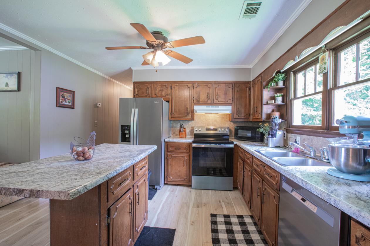 44-Acre Horse Farm & Hunting Retreat - photo 12