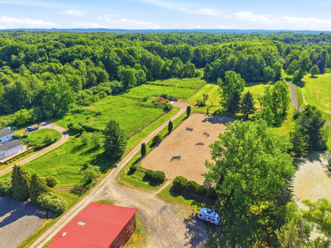 Rare 10-acre equestrian property in Geauga County - photo 17