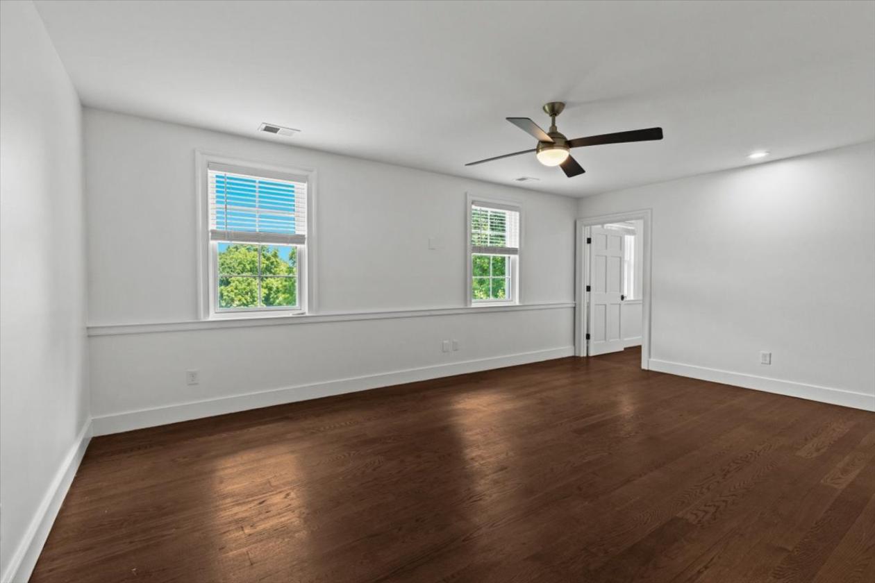 Woodford County Luxury Farm - photo 24