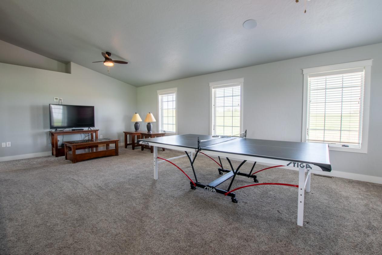 EXECUTIVE EQUESTRIAN ESTATE ON 36+ ACRES - photo 20