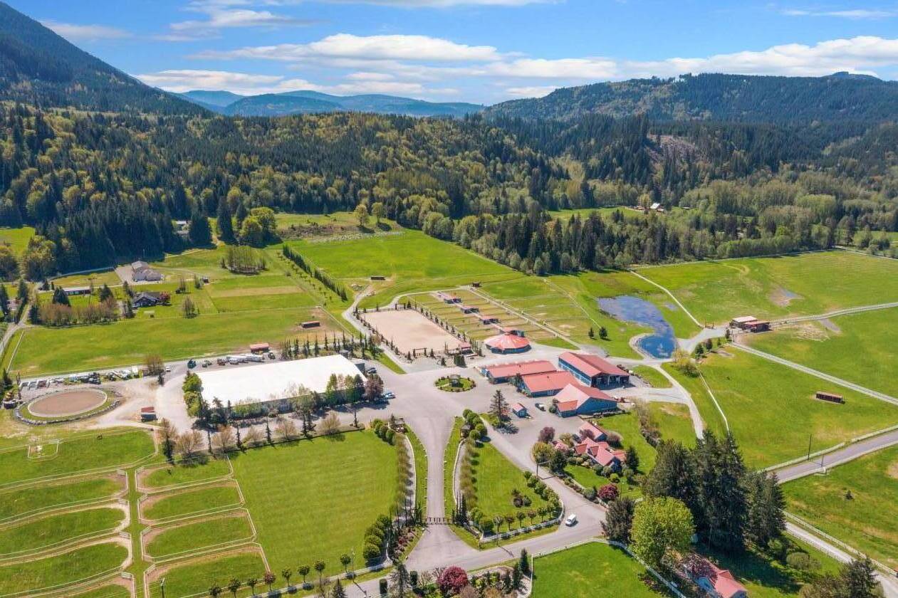 Rhodes River Ranch | A Legendary Equestrian Estate - photo 15