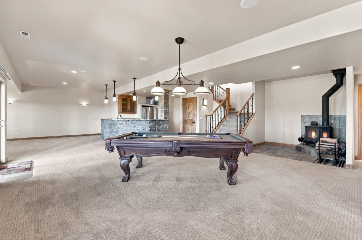 Gorgeous Mountain Contemporary Home on 35 Acres - photo 15